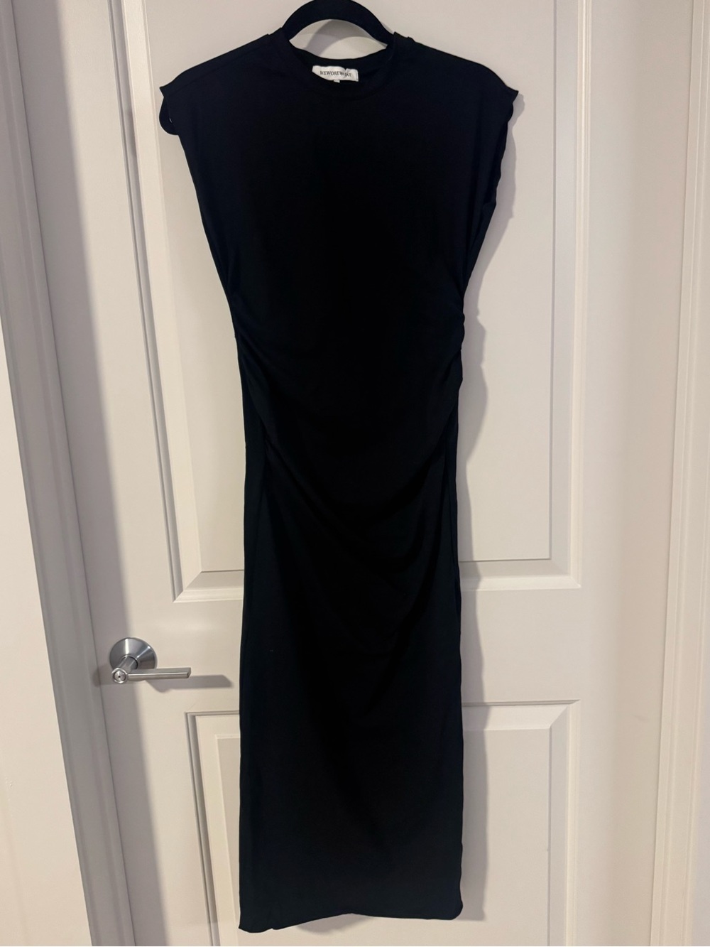 WeWoreWhat Black Sleeveless Midi Dress